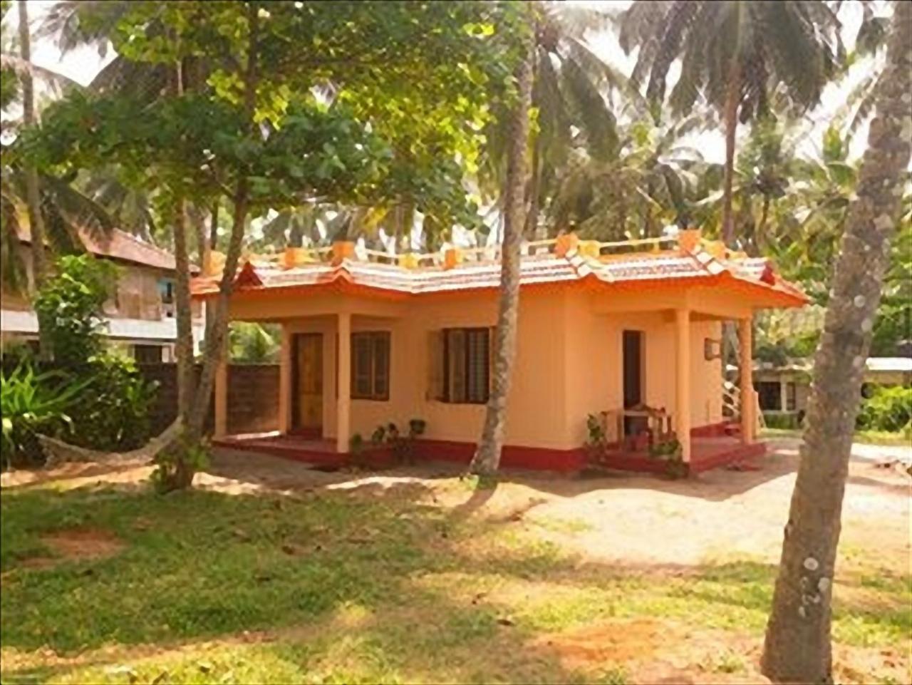 Sukriti beach Resort Varkala Exterior foto